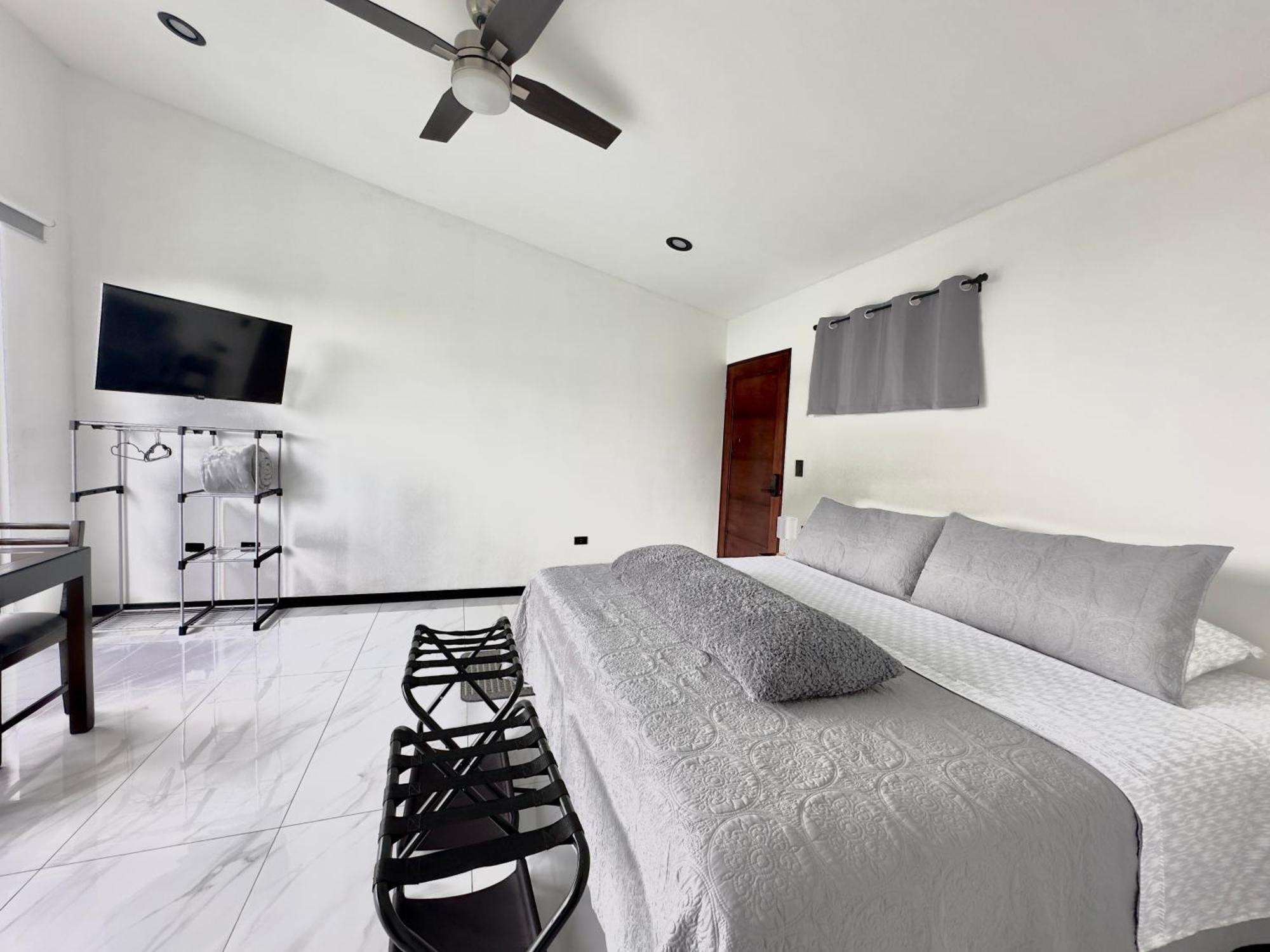 Black & White Apartments Monteverde Екстер'єр фото